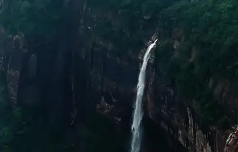 Group trip in Meghalaya: waterfall hunt